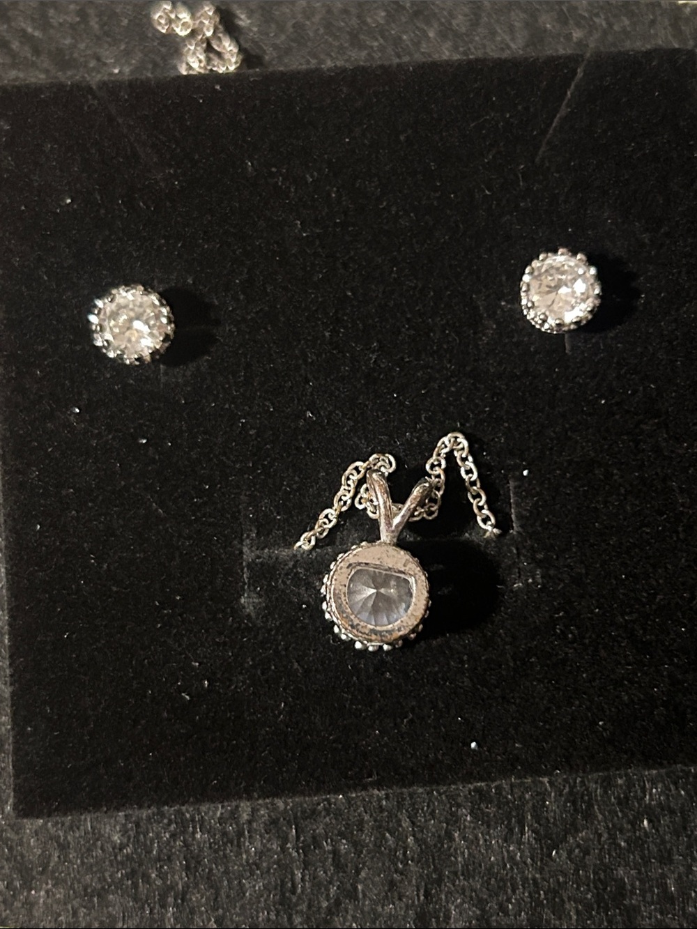 Faux Diamond Crown Bezel Pendant Necklace and Earrings Set - Picture 4 of 5